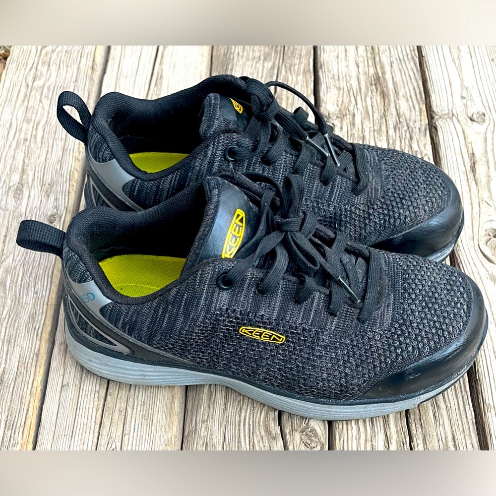 KEEN Utility Sparta Low ESD Aluminum Toe Black Work Shoes Women’s size 8M